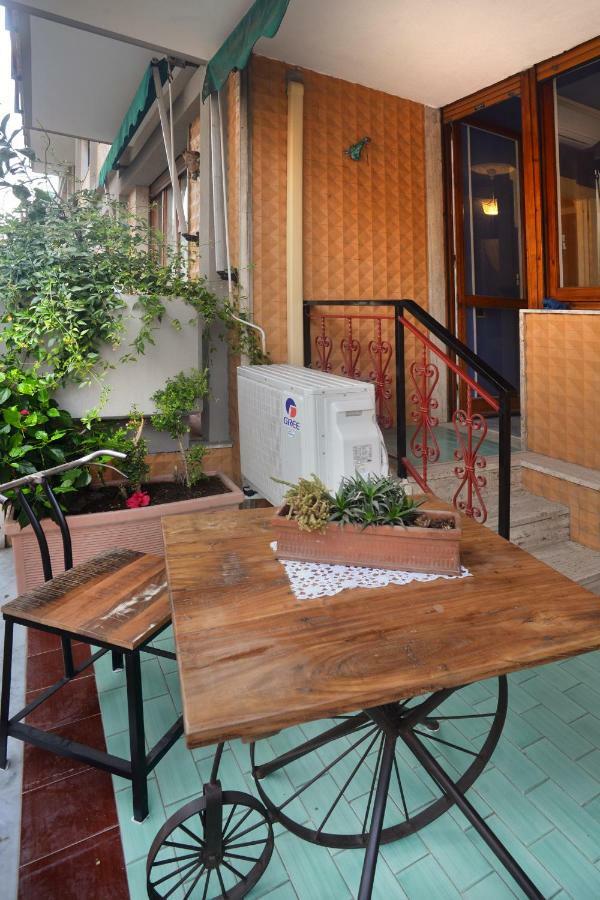 Donna Filomena Casa Vacanza Di Charme Salerno Bagian luar foto