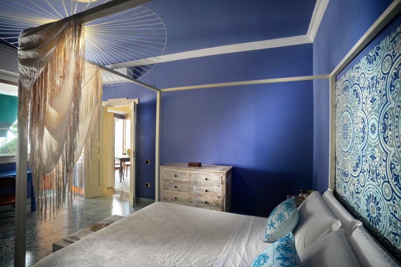 Donna Filomena Casa Vacanza Di Charme Salerno Bagian luar foto