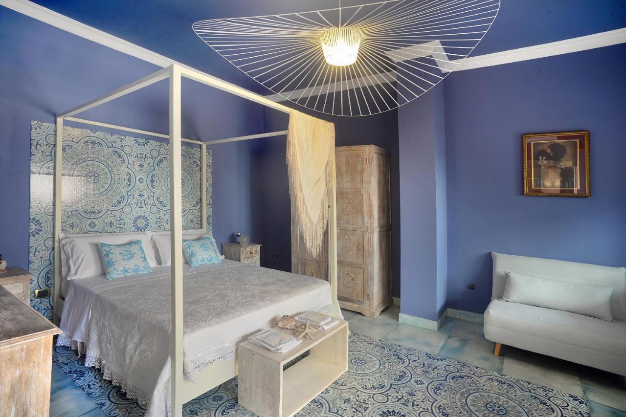 Donna Filomena Casa Vacanza Di Charme Salerno Bagian luar foto